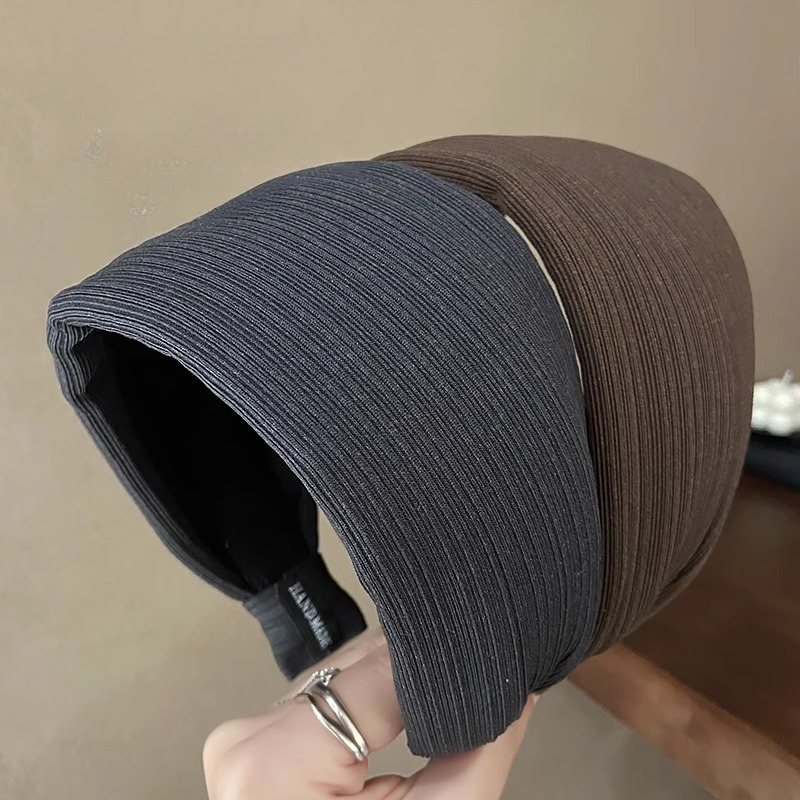 عصابة رأس سميكة واسعة غير قابل - مراجعة Travel Accessories Designer وسعره